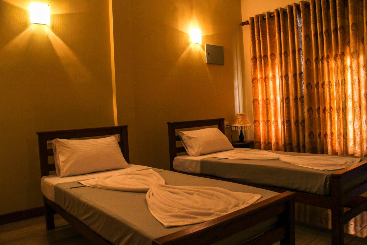 Hotel Nilketha Yala Tissamaharama Esterno foto